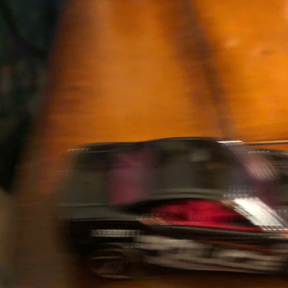 Unknown Item in Brown and Black Blur
